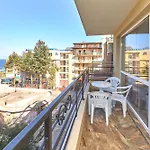 Appartement Relax Larrisa