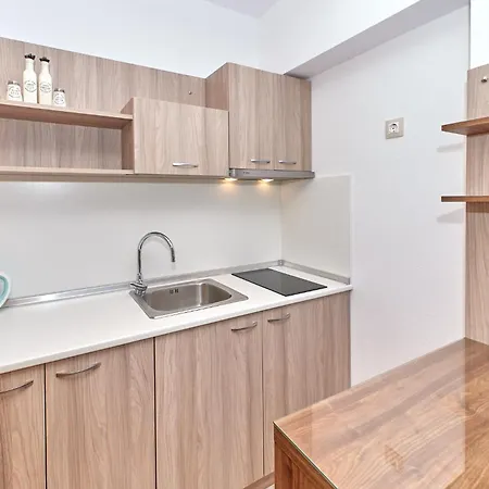 Relax Larrisa 아파트 *