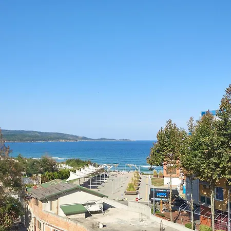 Апартаменты Relax Larrisa Приморско