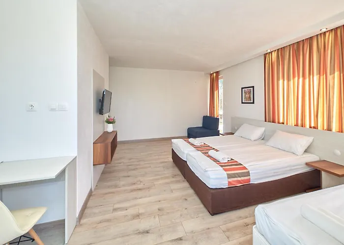 Relax Larrisa * Приморско