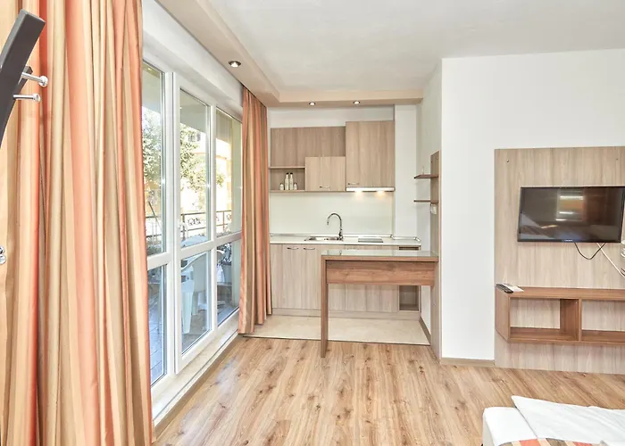 Relax Larrisa Апартамент Приморско