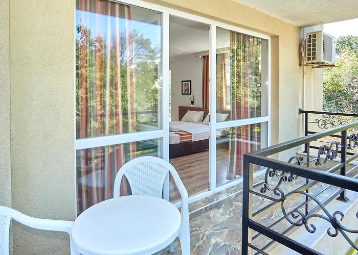 Апартаменты Relax Larrisa *